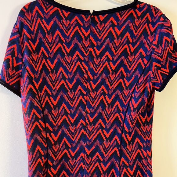St. John Black Label Knit A-Line Chevron Dress V-Neck Wool Blend 8 - Picture 6 of 13